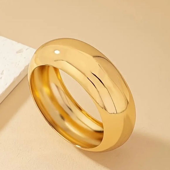 Gold Bangle Bracelet - Picture 2 of 7